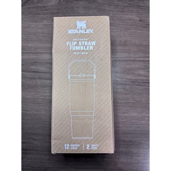 Stanley the iceflow flip straw Tumbler cup 30oz - Picture 5 of 10